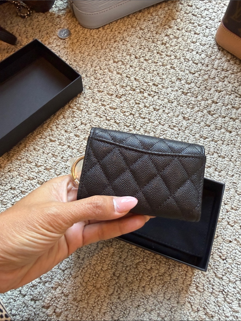CHANEL Black Quilted Caviar Leather Key Pouch with Gold CC - Picture 4 of 7